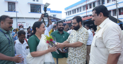 Smt. Veena George inaugurates Children's HDU and Oxygen Ward.